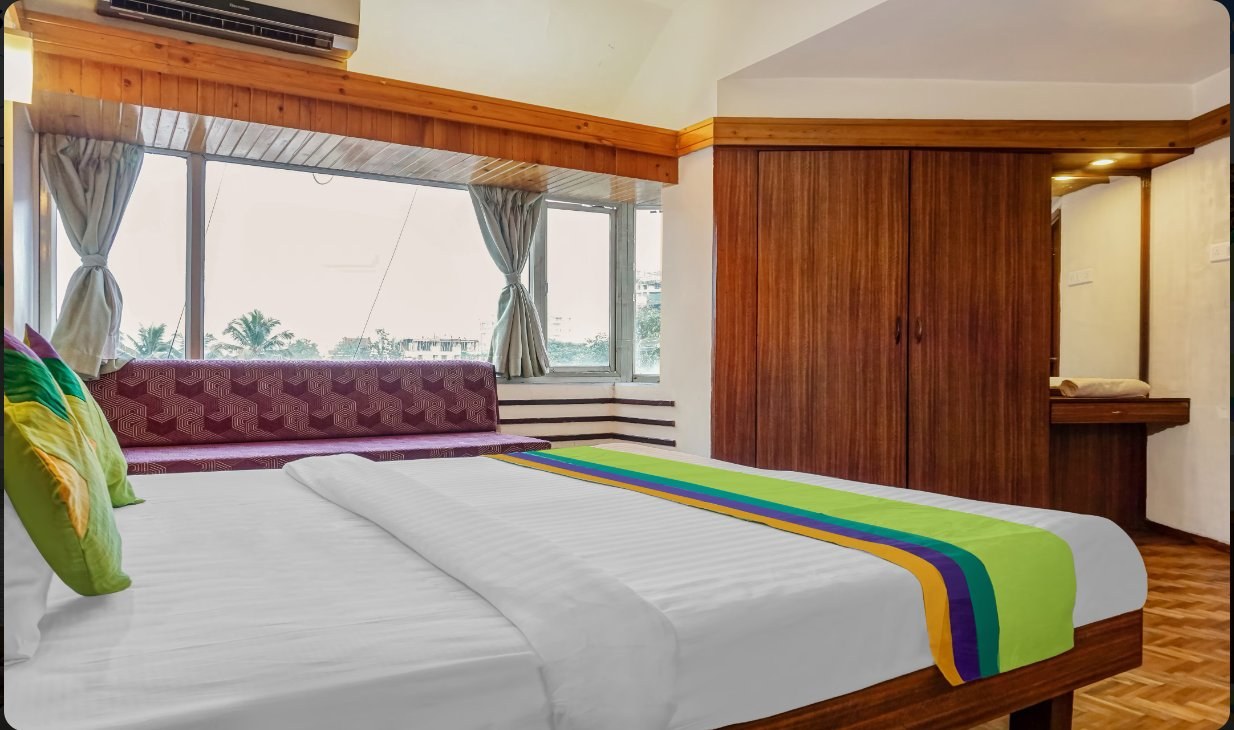 Deluxe AC Room
