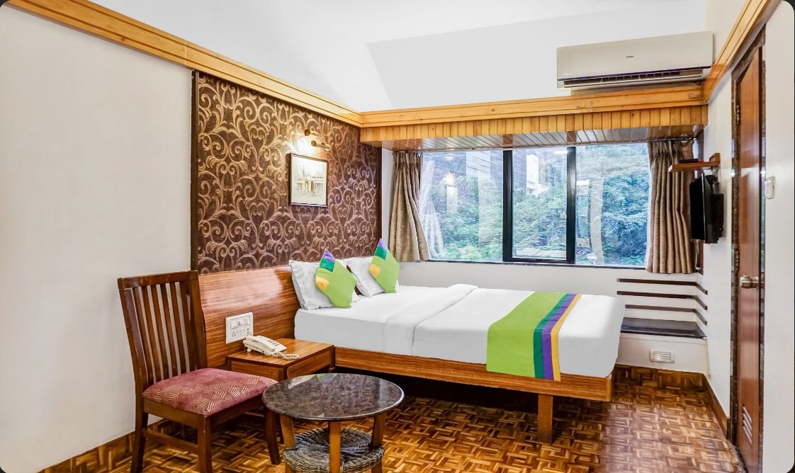 Executive AC Room